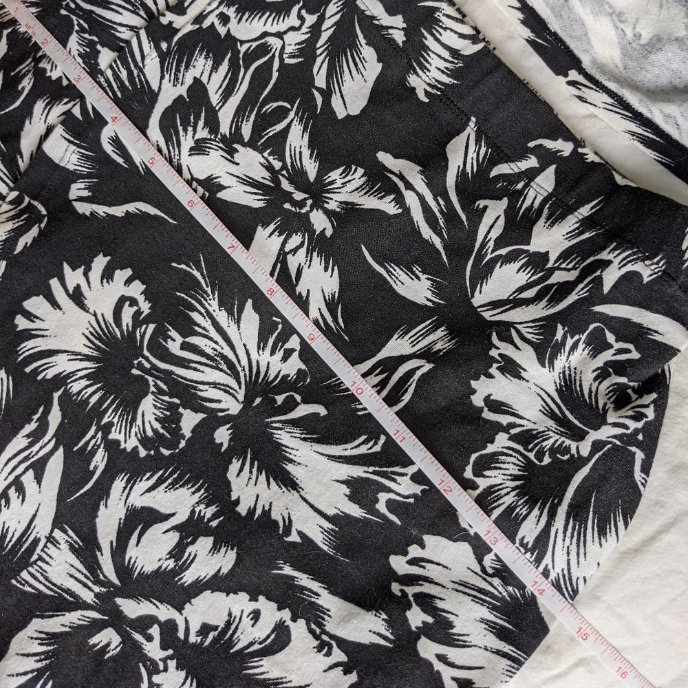 Dingolay EUC floral 2 Piece skirt set crop tie top small Barbados black white - Picture 15 of 16